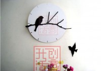 Relogio de Parede em Acrilico Branco com Preto Linha Birds